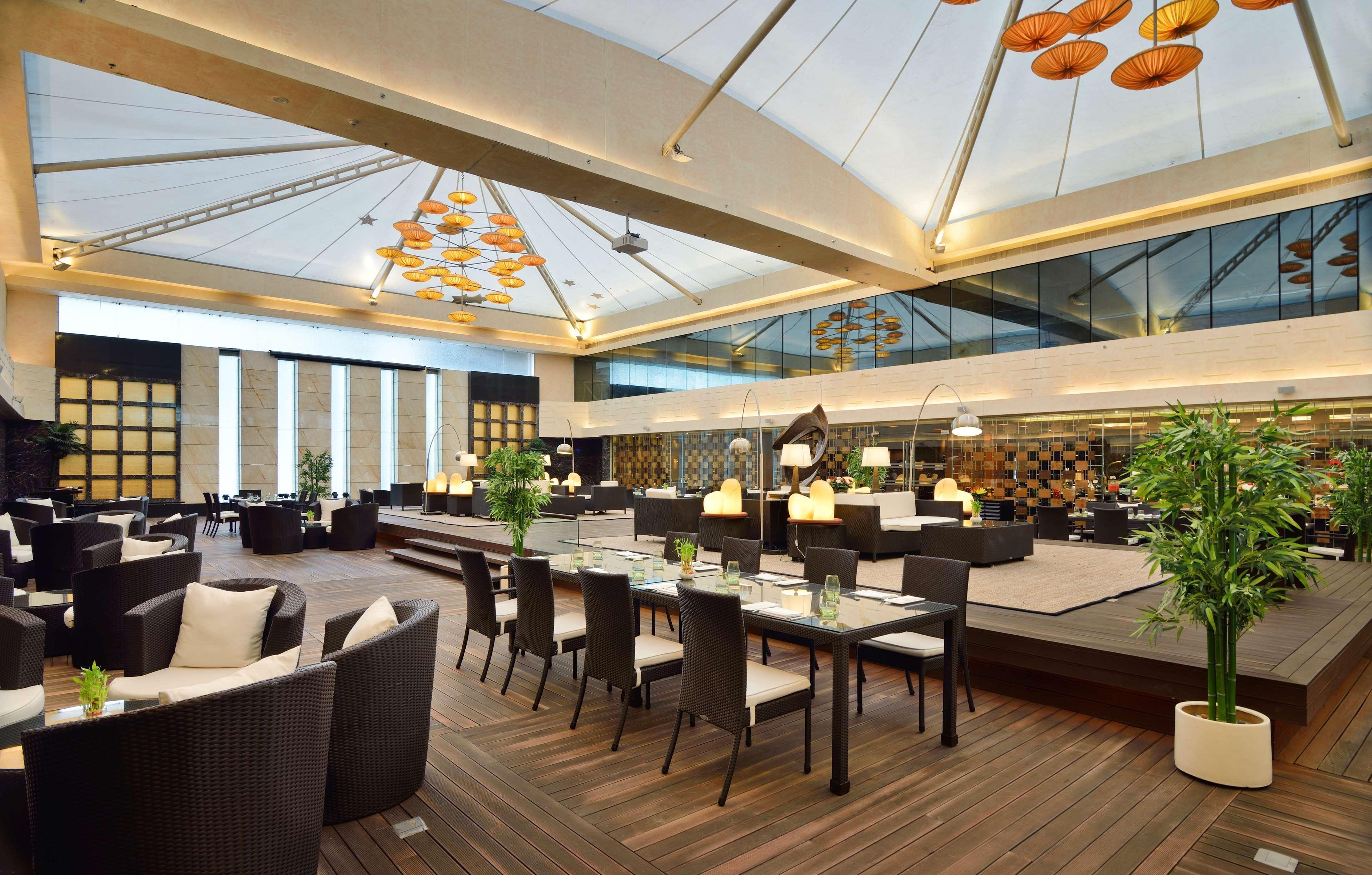 Готель Radisson Blu Kaushambi Delhi Ncr Ґазіабад Екстер'єр фото