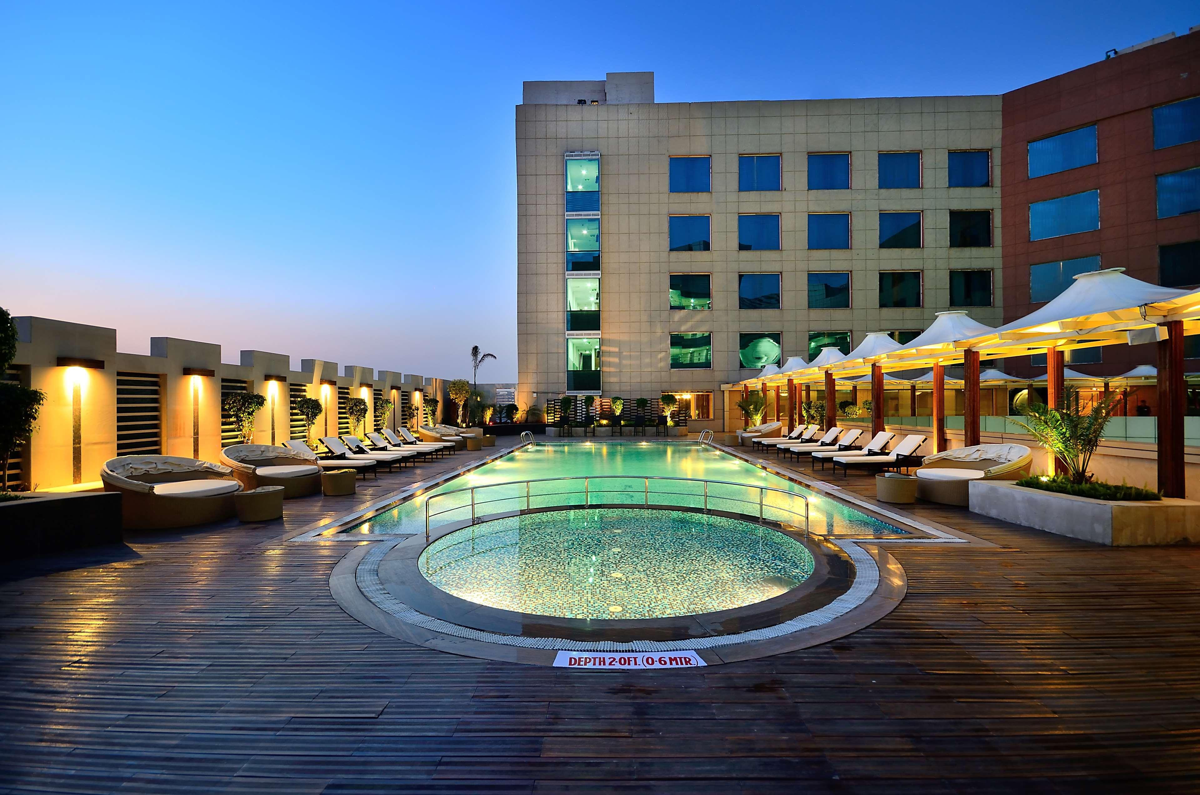 Готель Radisson Blu Kaushambi Delhi Ncr Ґазіабад Екстер'єр фото