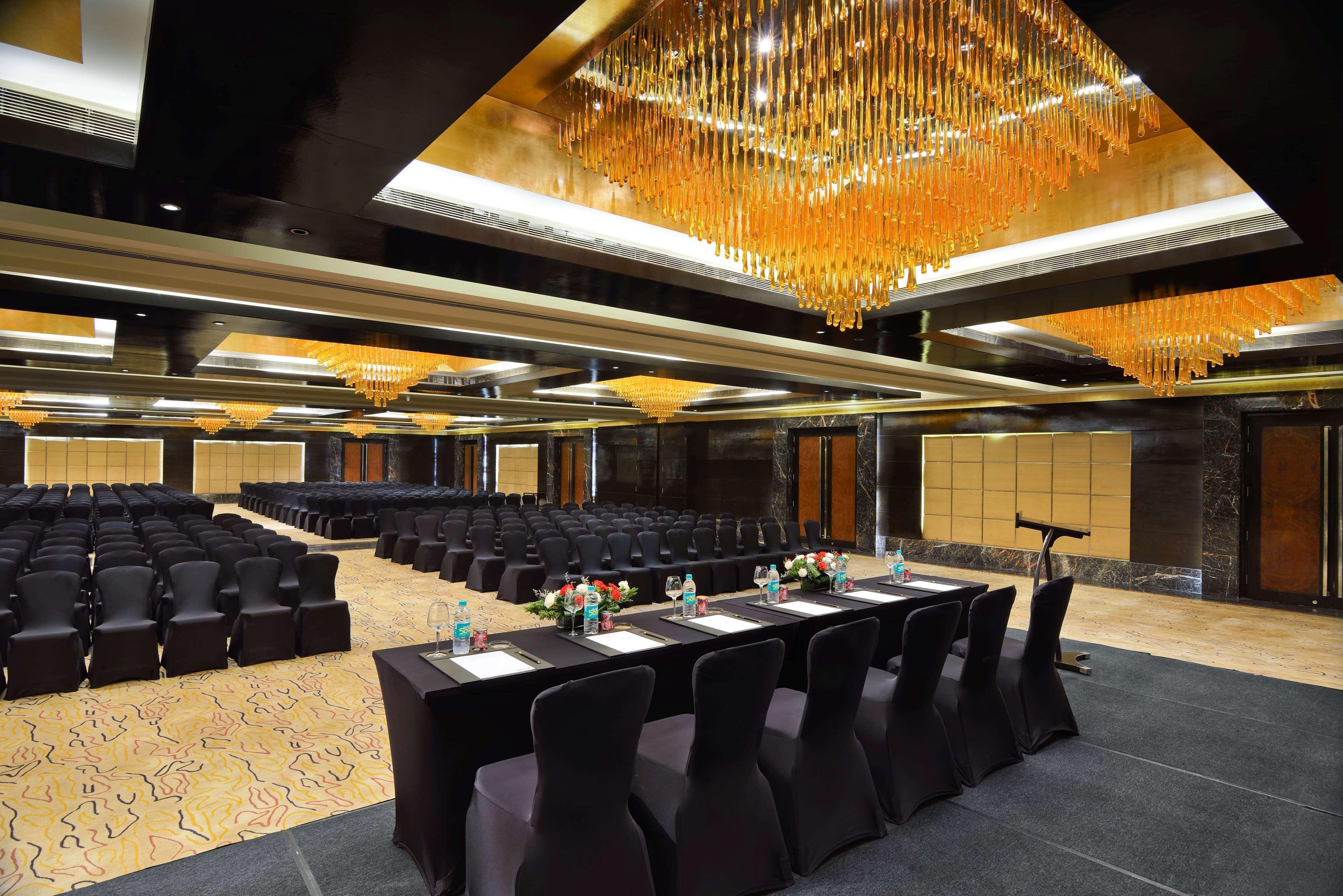Готель Radisson Blu Kaushambi Delhi Ncr Ґазіабад Екстер'єр фото