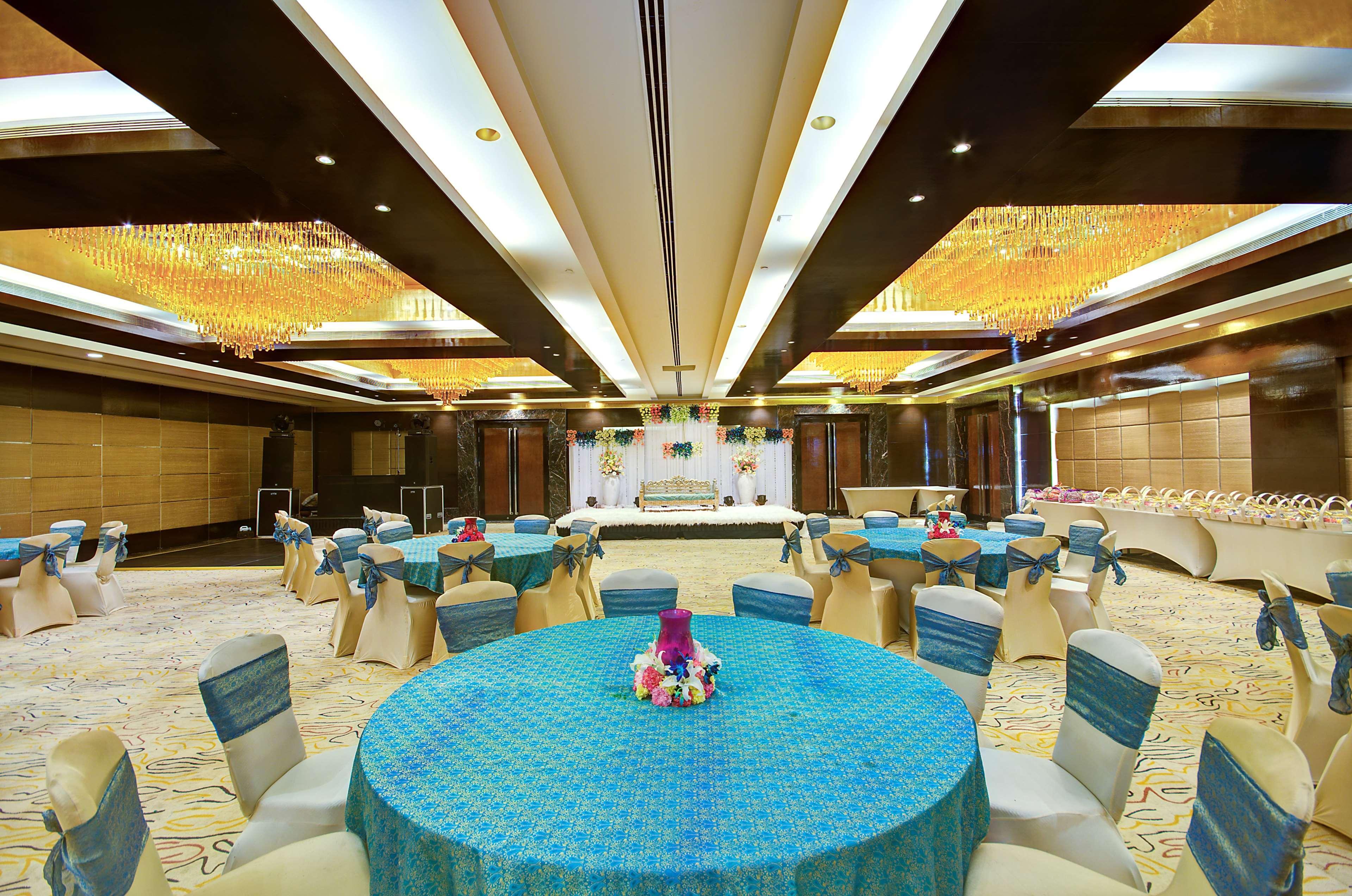 Готель Radisson Blu Kaushambi Delhi Ncr Ґазіабад Екстер'єр фото