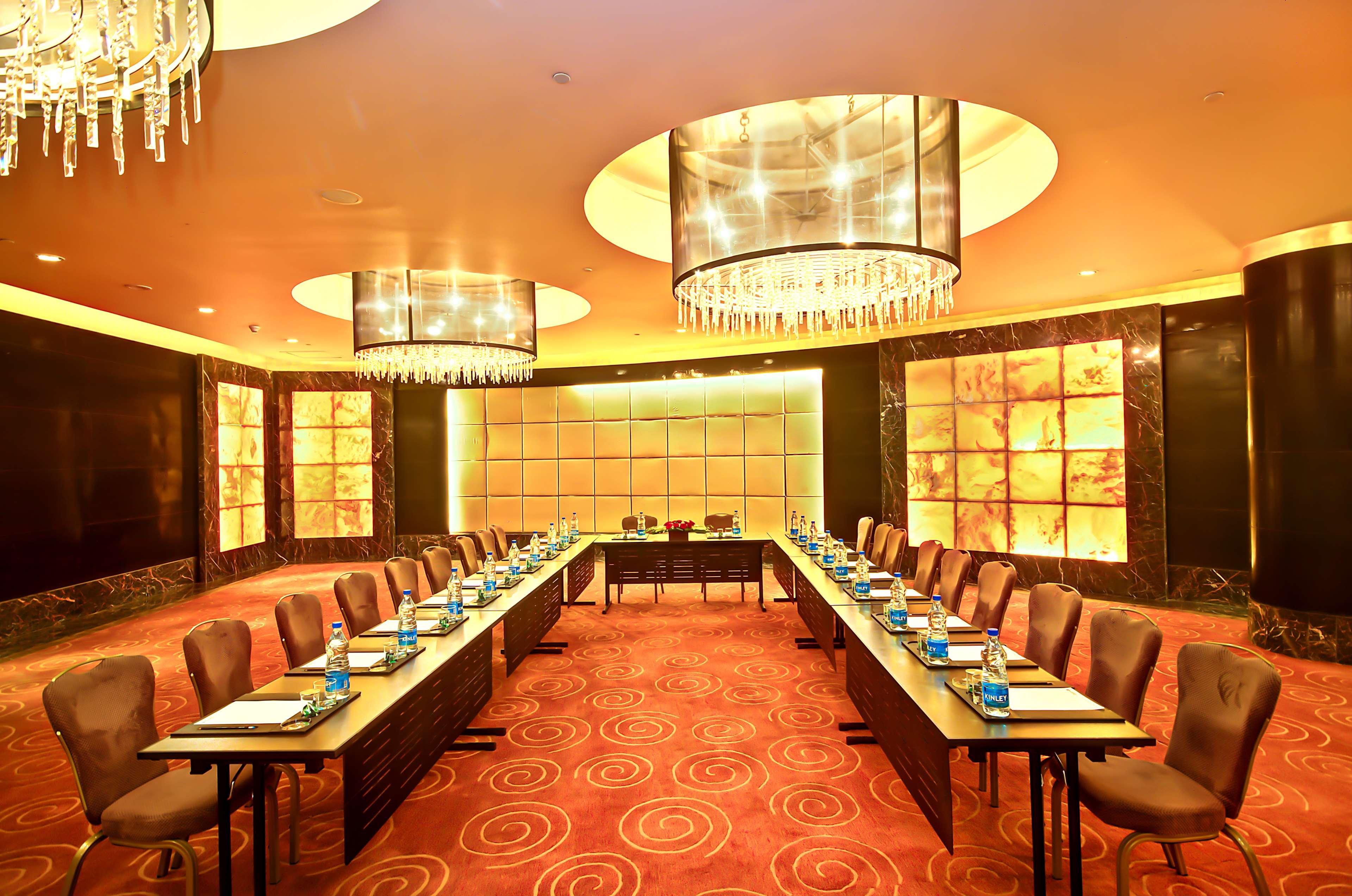 Готель Radisson Blu Kaushambi Delhi Ncr Ґазіабад Екстер'єр фото