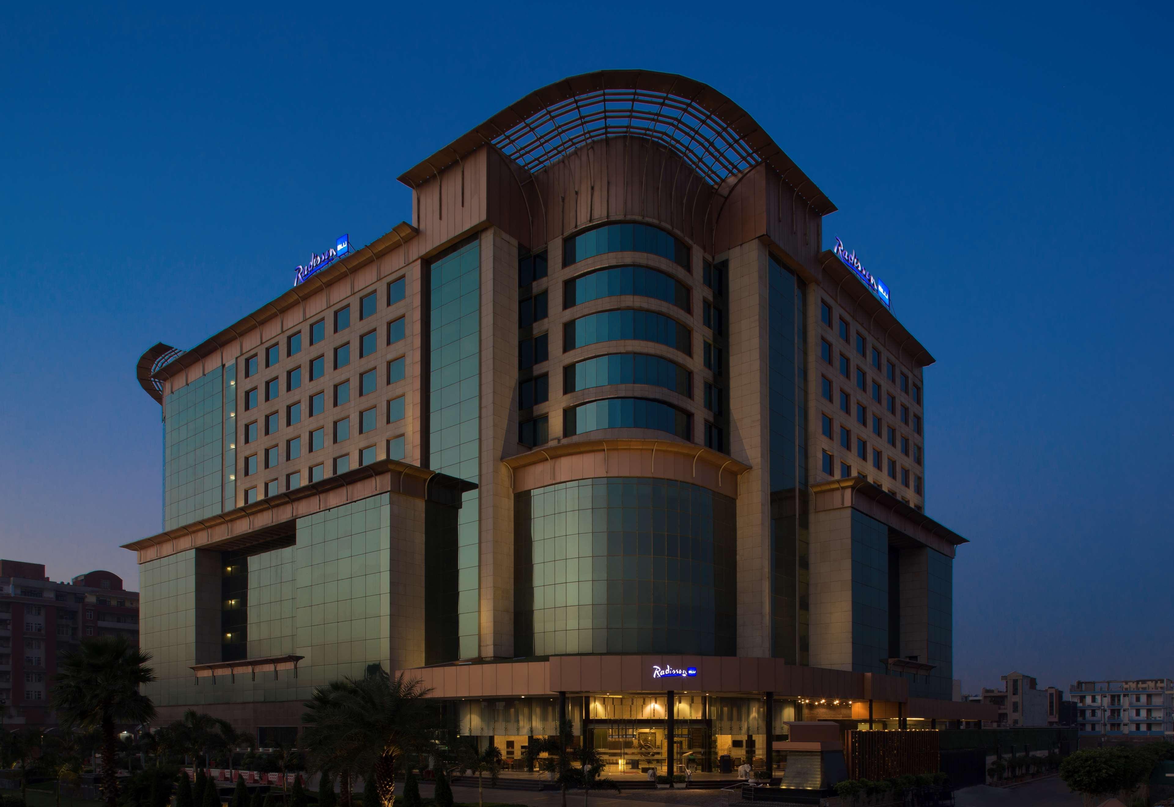Готель Radisson Blu Kaushambi Delhi Ncr Ґазіабад Екстер'єр фото
